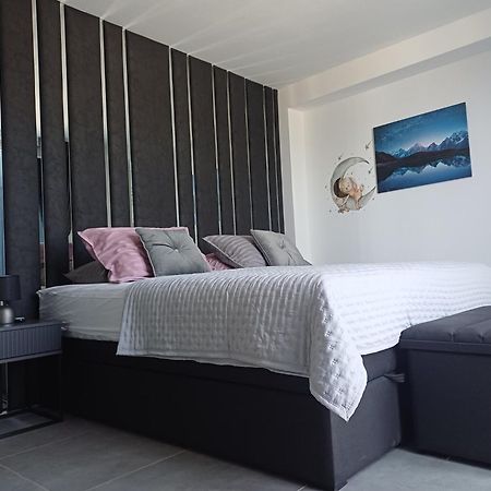 Luxury Villa Noemi Ražanac Екстериор снимка