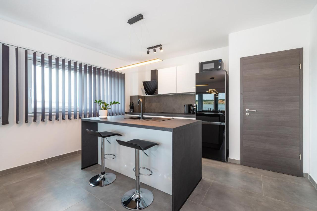 Luxury Villa Noemi Ražanac Екстериор снимка