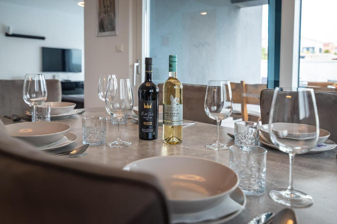 Luxury Villa Noemi Ražanac Екстериор снимка
