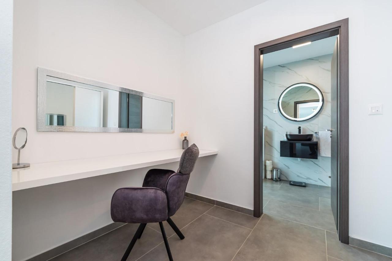 Luxury Villa Noemi Ražanac Екстериор снимка
