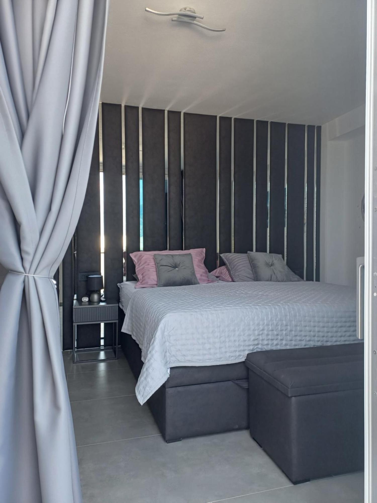 Luxury Villa Noemi Ražanac Екстериор снимка